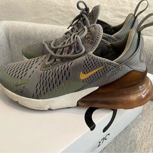 Nike Air Max 270 Women’s Size 8 Color Stuc Fonce Voile/ metallique